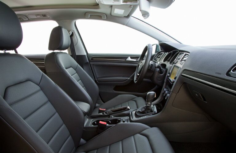 2016 VW Golf SportWagen interior seating, style and features