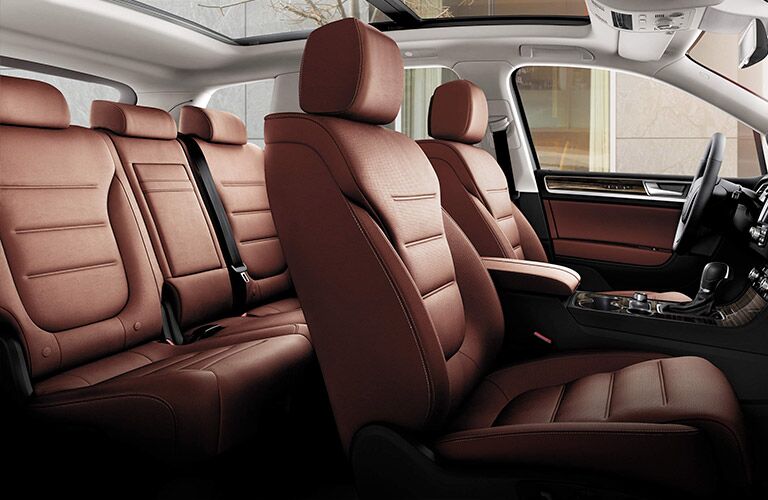 front and rear seating of vw touareg
