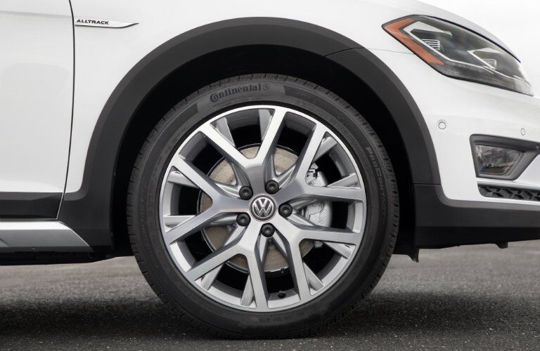 2018 Volkswagen Golf Alltrack wheel