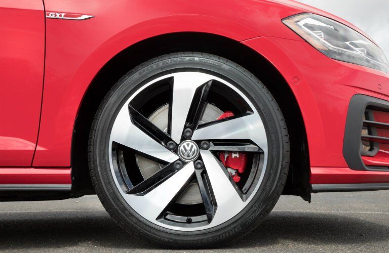 2018 Volkswagen Golf GTI wheel