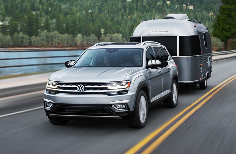 2019 Volkswagen Atlas pulling a trailer