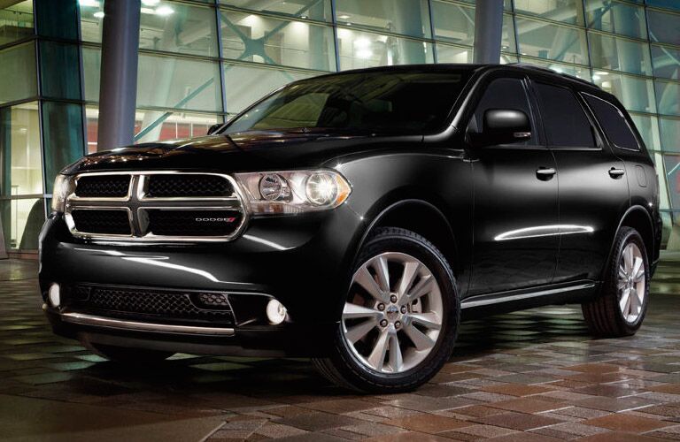 Side profile of black Dodge Durango