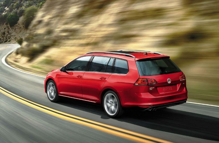 2017 vw golf sportwagen exterior red