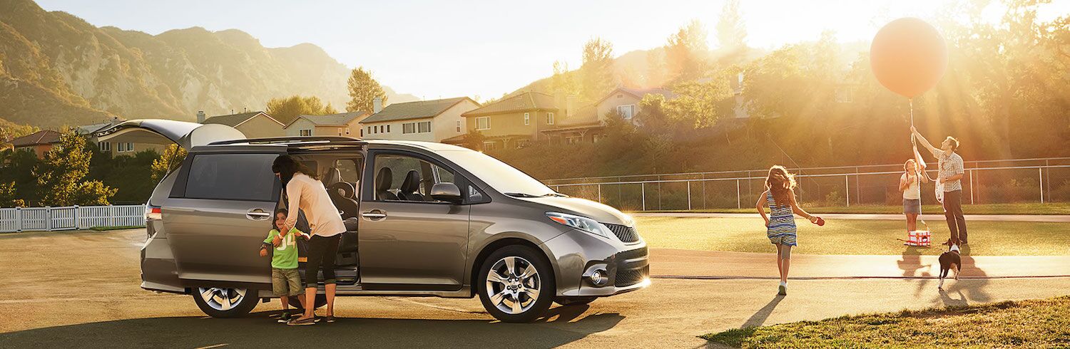 Pre Owned Toyota Sienna for Sale in Calumet, IL