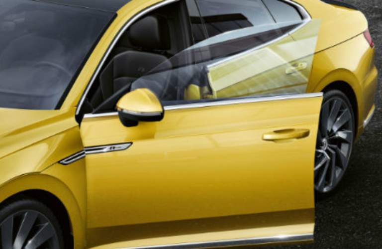 2018 VW Arteon side windows