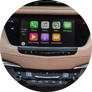 available tech features in the 2017 cadillac xt5