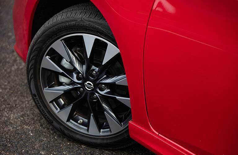 2017 Nissan Sentra wheels