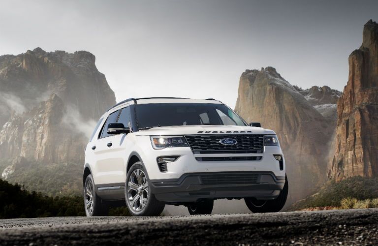 2018 Ford Explorer in front of cliffs