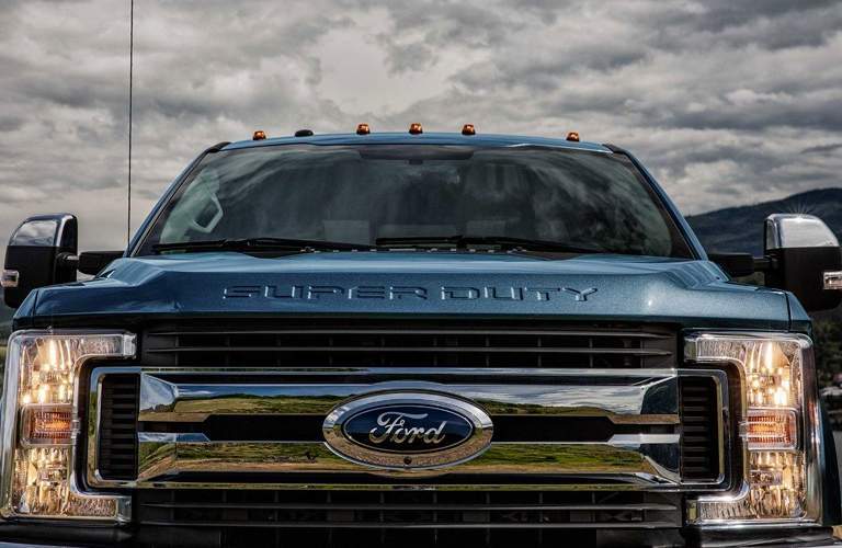 grille close view of the 2018 Ford F-250 Super Duty
