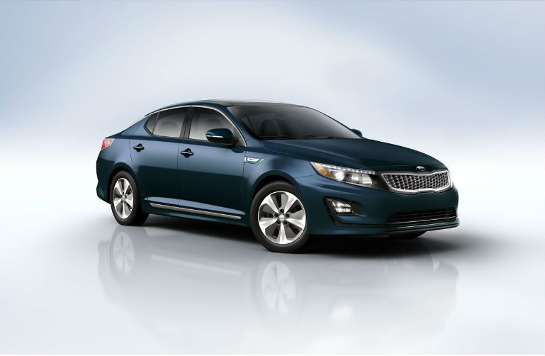 2015 Kia Optima Hybrid vs. 2015 Toyota Prius compact eco-friendly reduced emissions Friendly Kia New Port Richey Clearwater Spring Hill Trinity Tampa FL