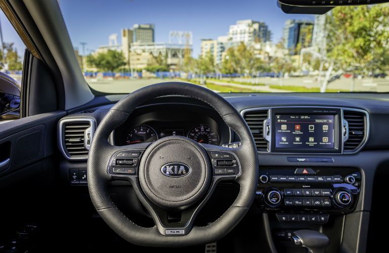 dashboard and steering wheel of 2019 kia sportage in tampa bay florida