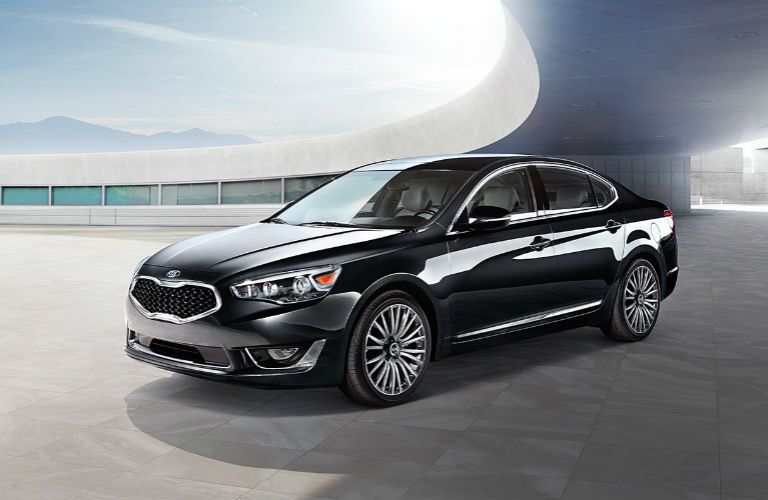 Kia Cadenza vs Ford Taurus sedans Spring Hill FL