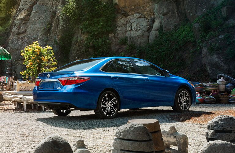 Sleek style dominates 2016 Camry vs. 2016 Sentra