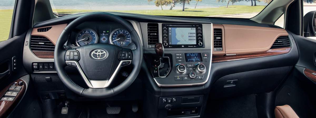 2018 Toyota Sienna For In Tinley Park Il Serving Chicago Additional Interior Features