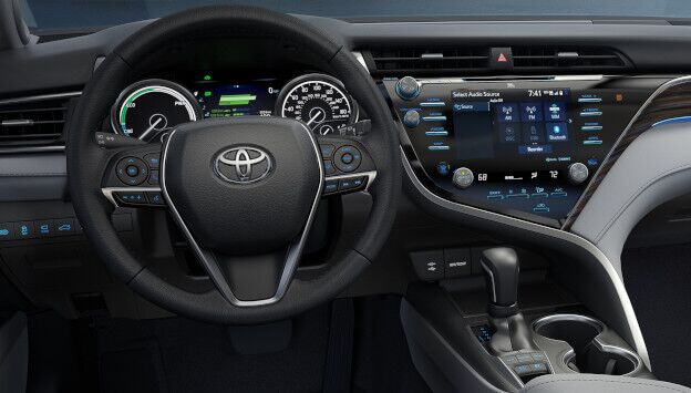 2019 Toyota Camry Tech