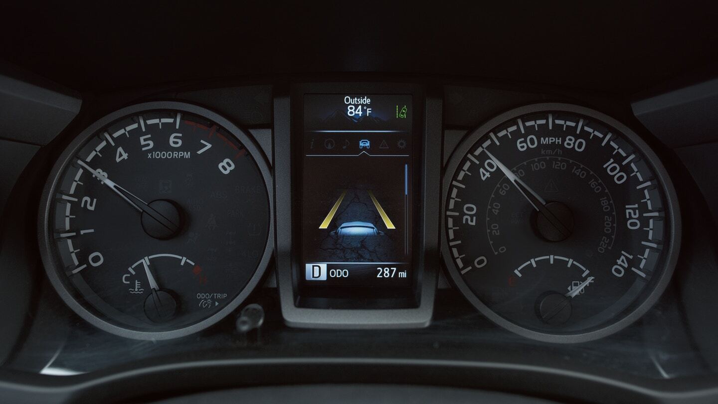 Infotainment Toyota Tacoma Safety Display