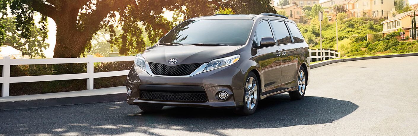 Front of the 2017 Toyota Sienna