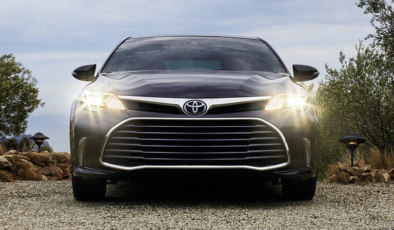 2017 Toyota Avalon exterior front