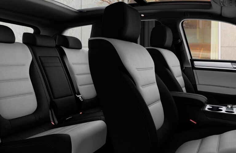 2017 Volkswagen Touareg interior passenger seating space