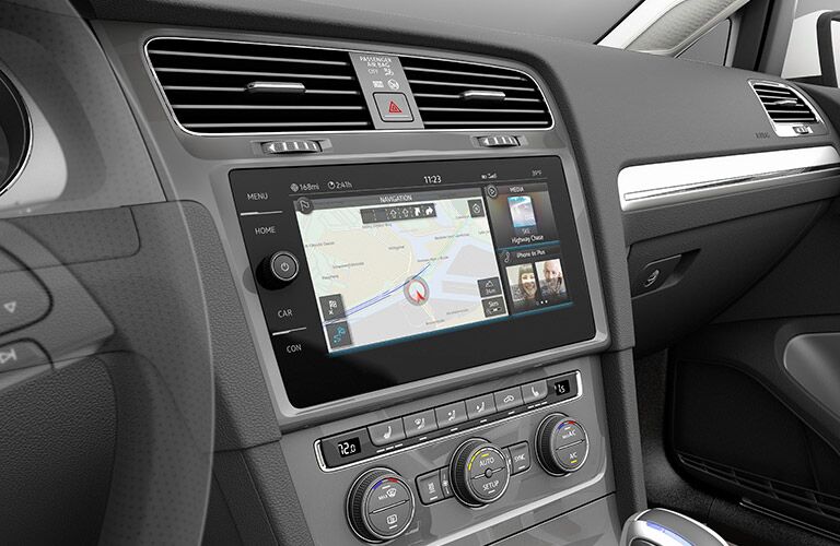 2017 Volkswagen e-Golf touchscreen display