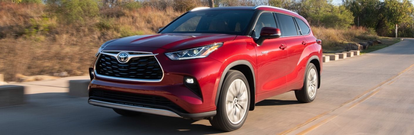 2020 Toyota Highlander Hybrid from exterior front driver's side
