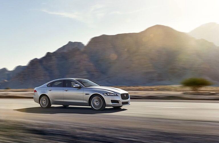 2016 Jaguar Xf Vs 2016 Bmw 5 Series
