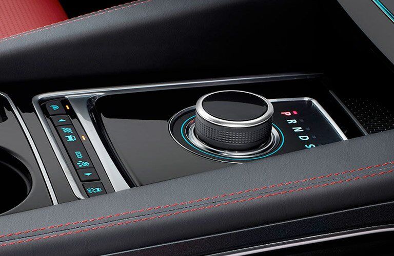 Close Up of 2018 Jaguar F-PACE Turn Dial Shifter