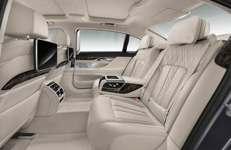 2017 BMW 750i xDrive Back Seat Entertainment