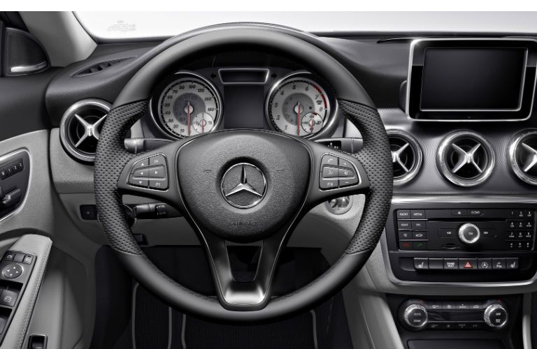 2017 Mercedes-Benz CLA250 4MATIC Dashboard