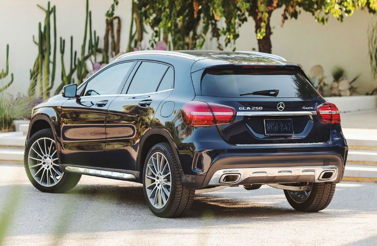 2019 Mercedes Benz Gla Suv Vs 2019 Volvo Xc40