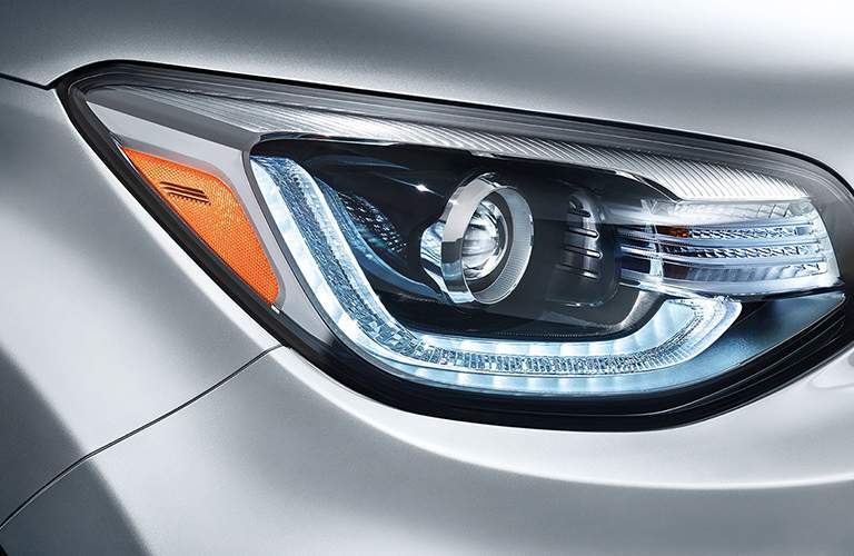 2018 Kia Soul headlight