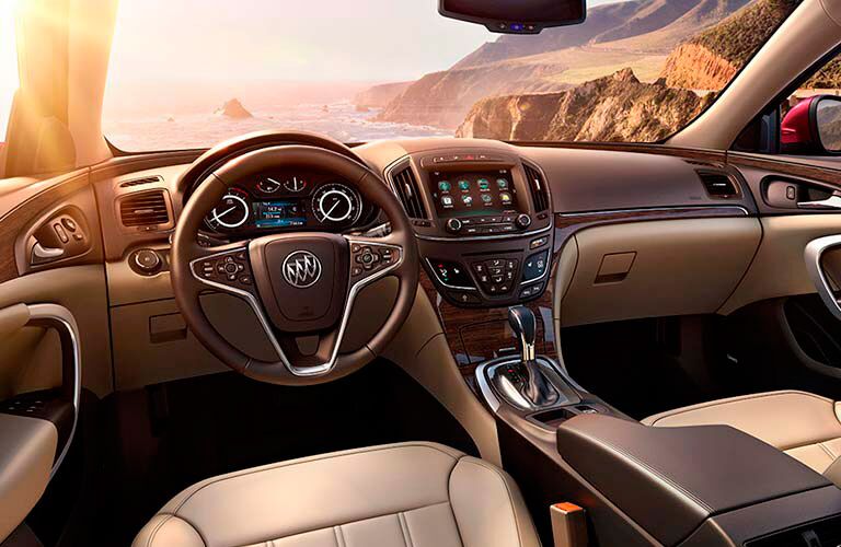 Front dash of 2016 Buick Regal