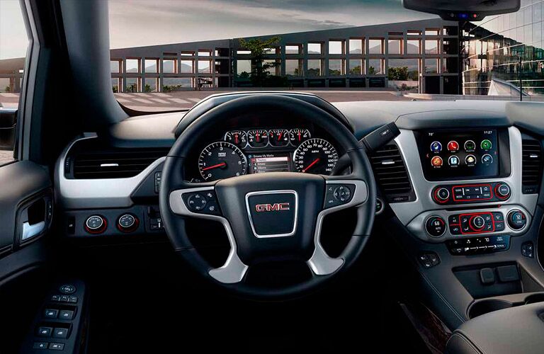 Front dash of the 2016 GMC Yukon