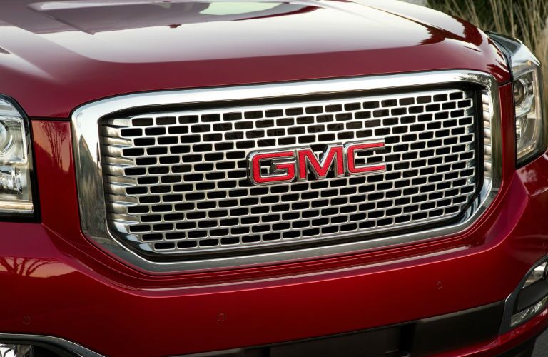 Front grille of 2016 GMC Yukon XL