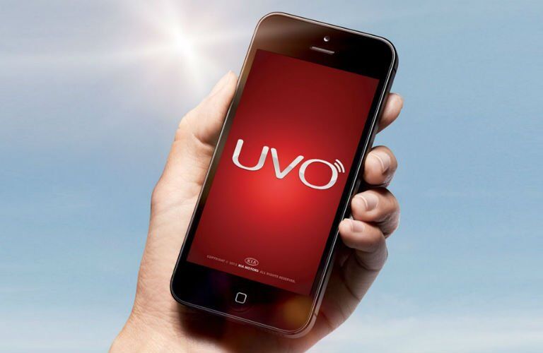 Kia vs. Nissan technology comparison UVO eServices