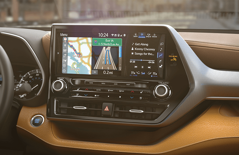 Close Up of 2020 Toyota Highlander Toyota Entune 3.0 Touchscreen Display with Navigation