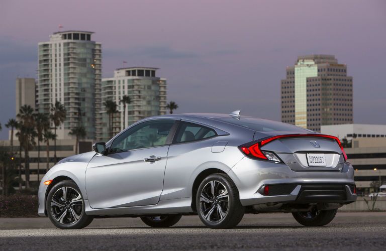 2017 Honda Civic Coupe Exterior Rear Profile
