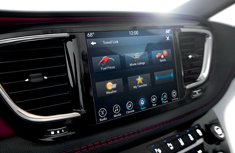2017 Chrysler Pacifica Uconnect close up