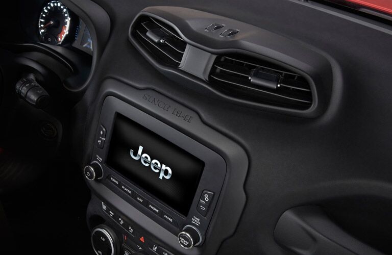 infotainment in the 2017 Jeep Renegade