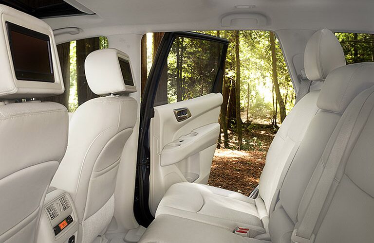 2016 Nissan Pathfinder Interior