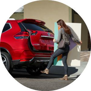 2017 Nissan Rogue motion activated liftgate