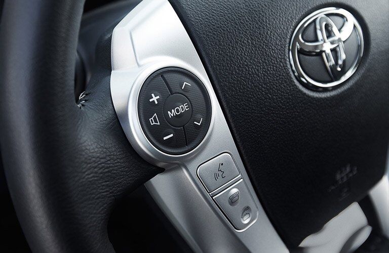 2017 Toyota Prius c steering wheel controls