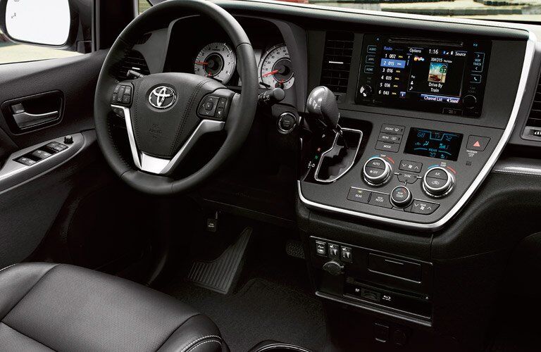 2017 Toyota Sienna infotainment system