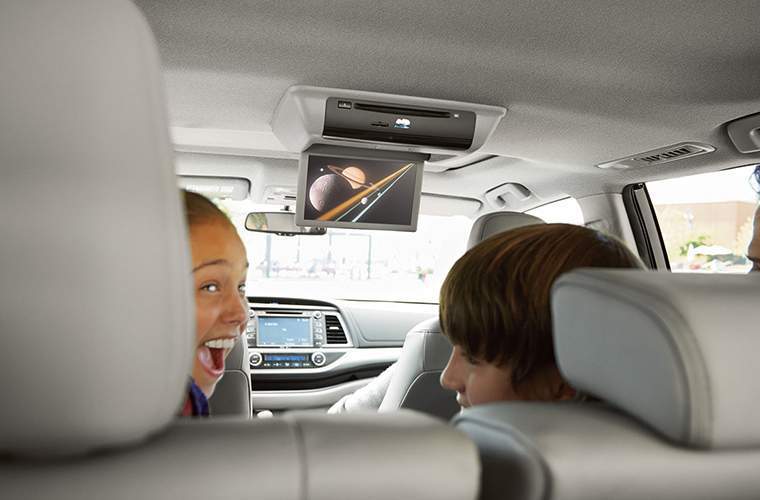 2018 Toyota Highlander rear entertainment display