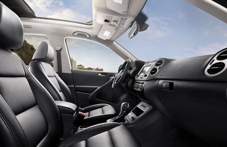 2017 VW Tiguan Front Cabin Side View