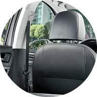 2018 VW Golf SportWagen front seat headrest