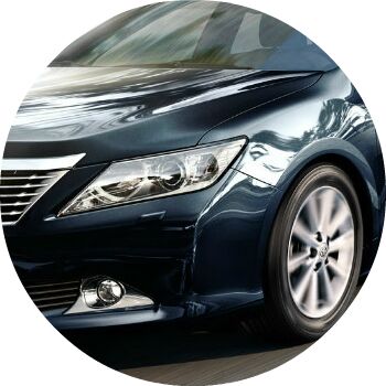 2012 Toyota Camry headlight and front tire