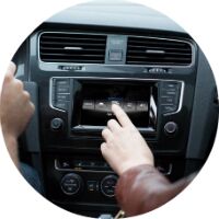 2017 Volkswagen Golf GTI infotainment system