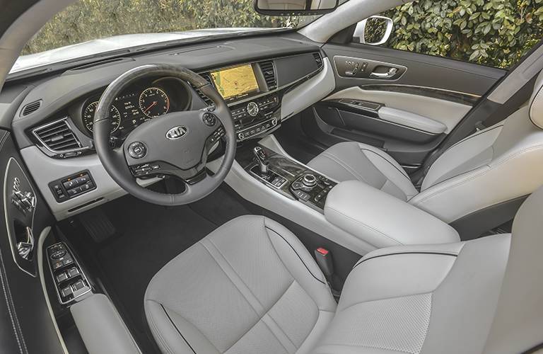 2016 Kia K900 interior Boucher Kia Milwaukee, WI
