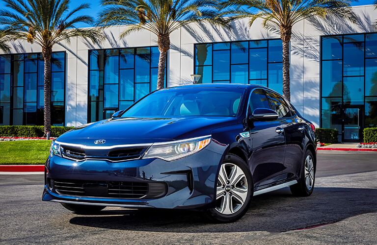 2017 Optima Hybrid body features